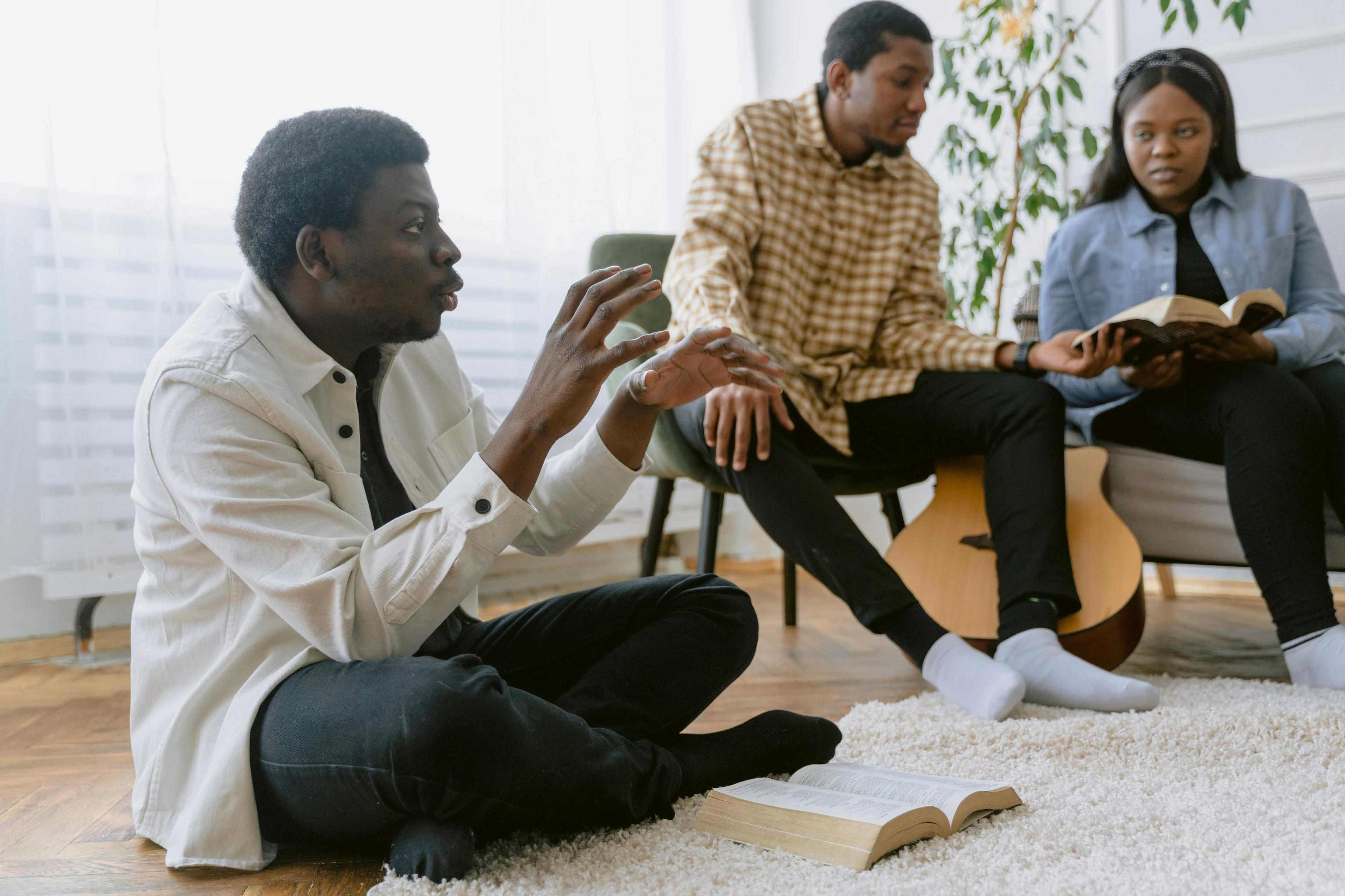 Image Of People Discussing the Word Of God